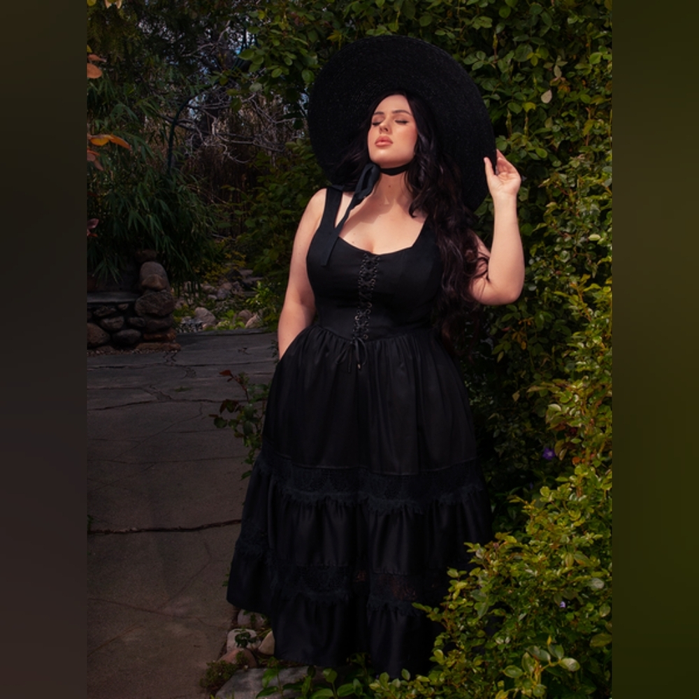 Black Lace-Panel Maxi Dress - Unbranded - Picture 7 of 7